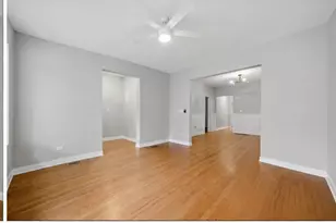 5039 W Cullom Ave, Chicago, IL 60641 - Photo 4