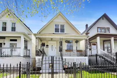 2315 N Tripp Avenue, Chicago, IL 60639 - Photo 1