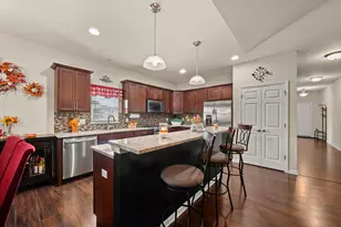 1218 Coolidge Ct, Sycamore, IL 60178 - Photo 8