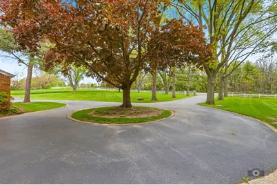 39W093 Silver Glen Road, Saint Charles, IL 60175 - Photo 2