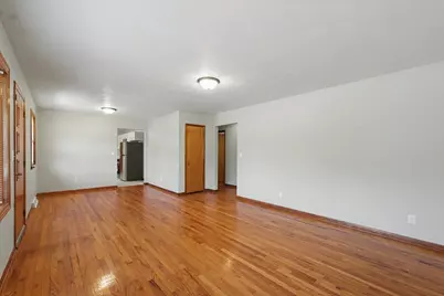 2409 W John Street, Champaign, IL 61821 - Photo 8