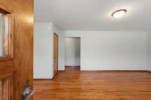 2409 W John St, Champaign, IL 61821 - Photo 6