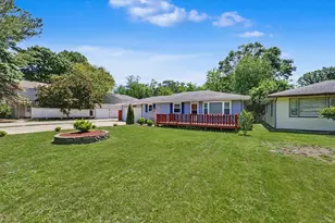2409 W John St, Champaign, IL 61821 - Photo 4