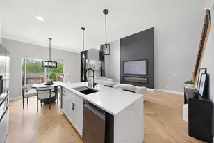 218 Auburn Hills Ln, Addison, IL 60101 - Photo 6