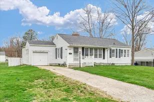 3234 E Fulton Ave, Decatur, IL 62521 - Photo 2