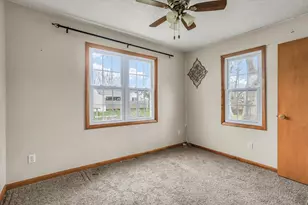 3234 E Fulton Ave, Decatur, IL 62521 - Photo 20