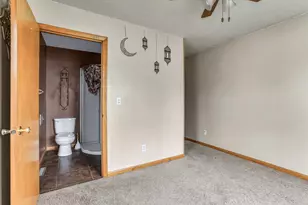 3234 E Fulton Ave, Decatur, IL 62521 - Photo 22