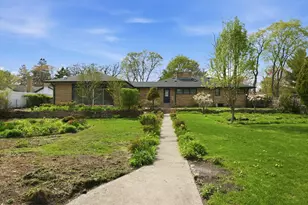 1907 Elim Ave, Zion, IL 60099 - Photo 4