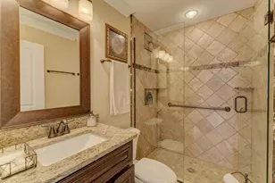 42 Royal Ln, Bloomingdale, IL 60108 - Photo 6