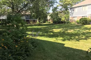 232 Driftwood Ln, Schaumburg, IL 60193 - Photo 16