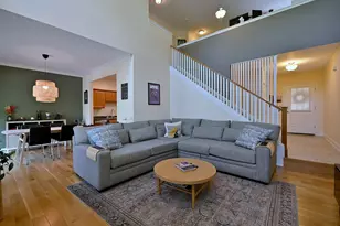967 Oak Ridge Blvd, Elgin, IL 60120 - Photo 8