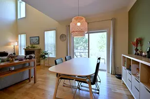 967 Oak Ridge Blvd, Elgin, IL 60120 - Photo 12