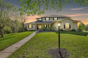 701 Kimela Dr, Mahomet, IL 61853 - Photo 2