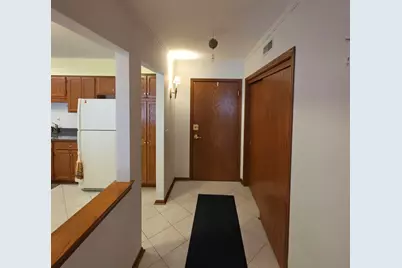 5360 N Lowell Avenue #510, Chicago, IL 60630 - Photo 6