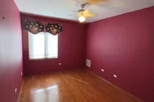5360 N Lowell Ave, Chicago, IL 60630 - Photo 8
