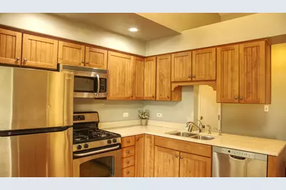3 Cedar Court #10, Vernon Hills, IL 60061 - Photo 8