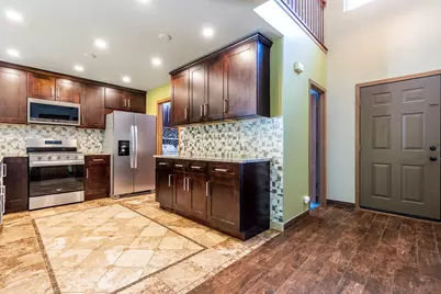 2284 Woodside Drive, Carpentersville, IL 60110 - Photo 2