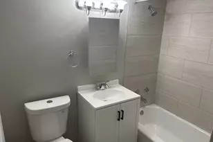 109 S Elmwood Ave, Oak Park, IL 60302 - Photo 8