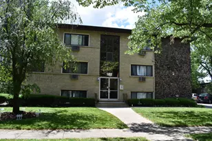 109 S Elmwood Ave, Oak Park, IL 60302 - Photo 1