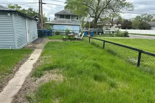 644 Douglas Ave, Calumet City, IL 60409 - Photo 6