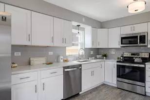 2031 N 74th Ave, Elmwood Park, IL 60707 - Photo 6