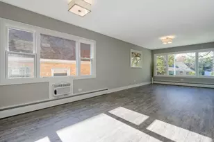 2031 N 74th Ave, Elmwood Park, IL 60707 - Photo 4