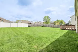 2436 Kristi Ln, Rockford, IL 61102 - Photo 28