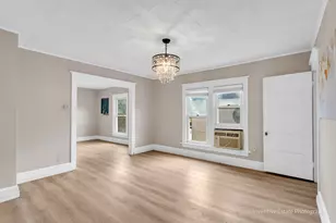 211 N Wright St, Naperville, IL 60540 - Photo 18