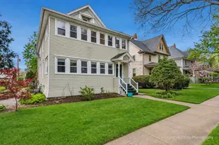 211 N Wright St, Naperville, IL 60540 - Photo 2