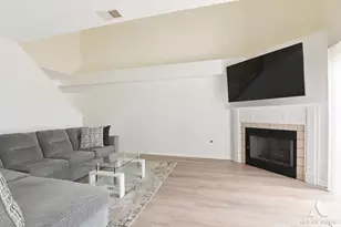 902 Ashley Ct, Westmont, IL 60559 - Photo 10