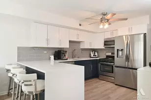 902 Ashley Ct, Westmont, IL 60559 - Photo 6
