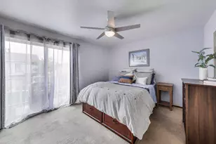 391 Meadow Green Ln, Round Lake Beach, IL 60073 - Photo 12