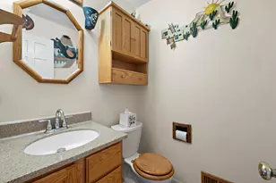 669 E Carpenter Dr, Palatine, IL 60074 - Photo 12