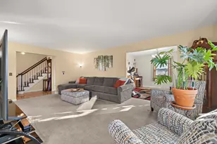 669 E Carpenter Dr, Palatine, IL 60074 - Photo 10
