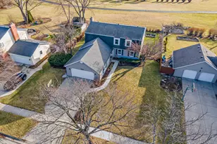 669 E Carpenter Dr, Palatine, IL 60074 - Photo 2