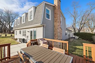 669 E Carpenter Dr, Palatine, IL 60074 - Photo 38