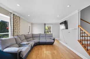 2312 Hyde Ct, Schaumburg, IL 60194 - Photo 6