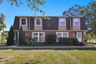 2312 Hyde Ct, Schaumburg, IL 60194 - Photo 1