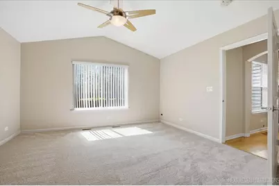 1502 Hartsburg Lane, North Aurora, IL 60542 - Photo 22