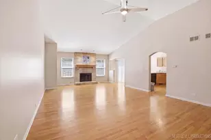 1502 Hartsburg Ln, North Aurora, IL 60542 - Photo 14