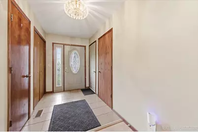 1721 W Galena Boulevard, Aurora, IL 60506 - Photo 4