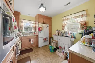 315 Sauganash St, Park Forest, IL 60466 - Photo 4
