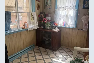 1233 Park Avenue, North Chicago, IL 60064 - Photo 2