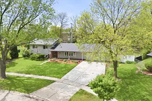 770 Woodlawn St, Hoffman Estates, IL 60169 - Photo 50