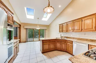 7758 Marquette Dr S, Tinley Park, IL 60477 - Photo 6