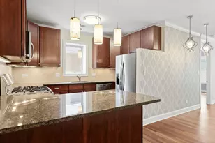 1744 W Henderson St, Chicago, IL 60657 - Photo 10