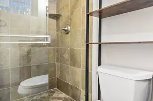 1744 W Henderson St, Chicago, IL 60657 - Photo 26