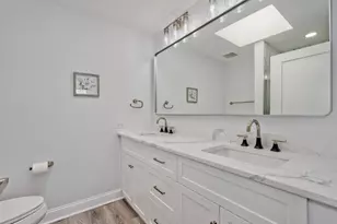 1800 Dewes St, Glenview, IL 60025 - Photo 20