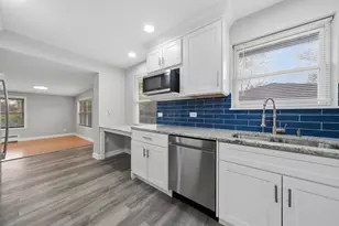 9527 Lowell Ave, Skokie, IL 60076 - Photo 10