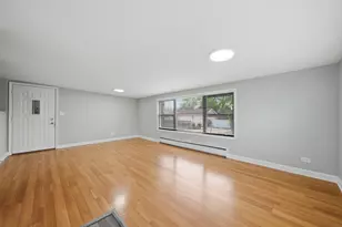 9527 Lowell Ave, Skokie, IL 60076 - Photo 8